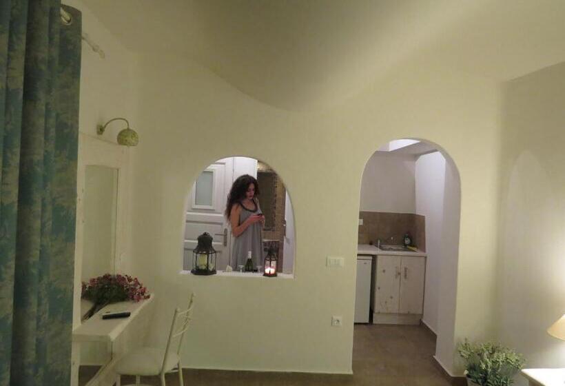 スタンダードトリプルルーム, Villa Manos