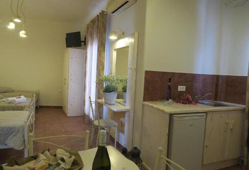 Номер Стандарт Трехместный, Villa Manos