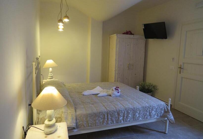 スーペリアールーム, Villa Manos