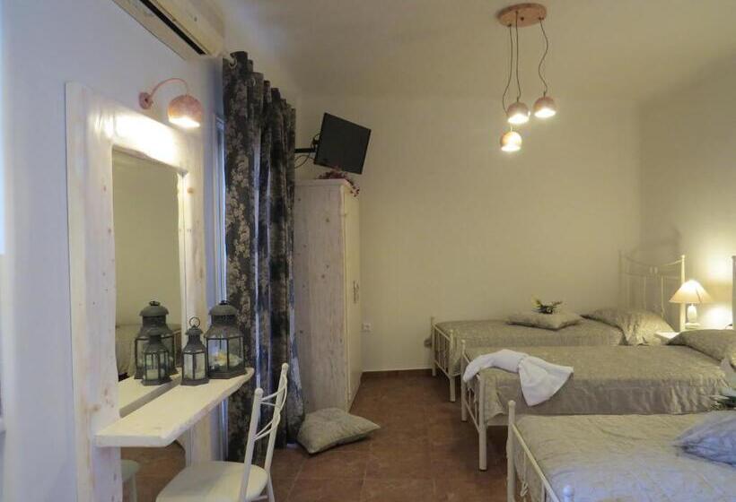 Трехместный Номер Superior, Villa Manos