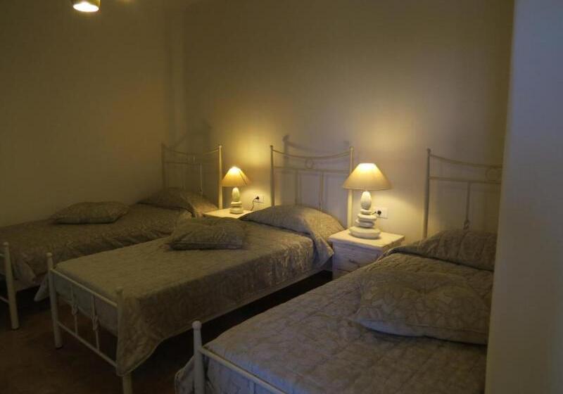 スタンダード4人部屋, Villa Manos