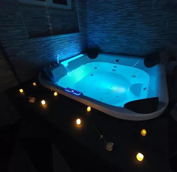 キングサイズベッドのスタンダードルーム, Foresterie Lombarde B&b Villa Ambra