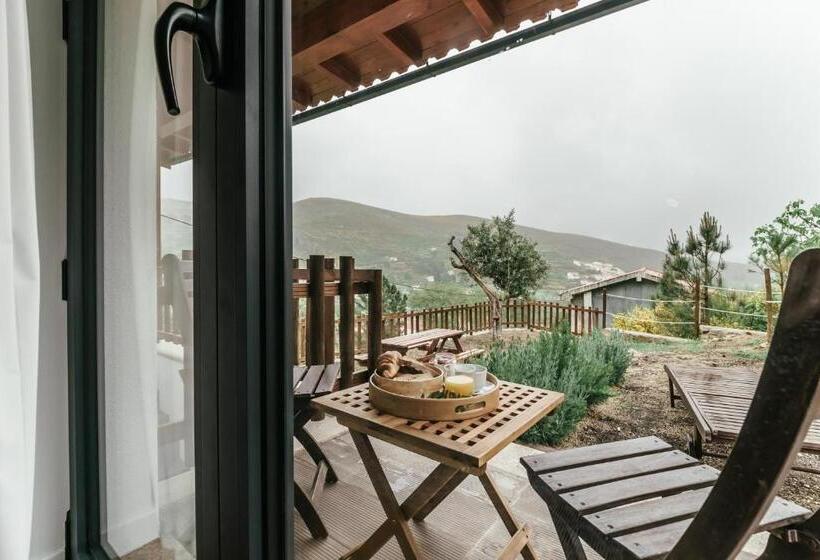 سوییت خانوادگی, Unhais Valley   Country House