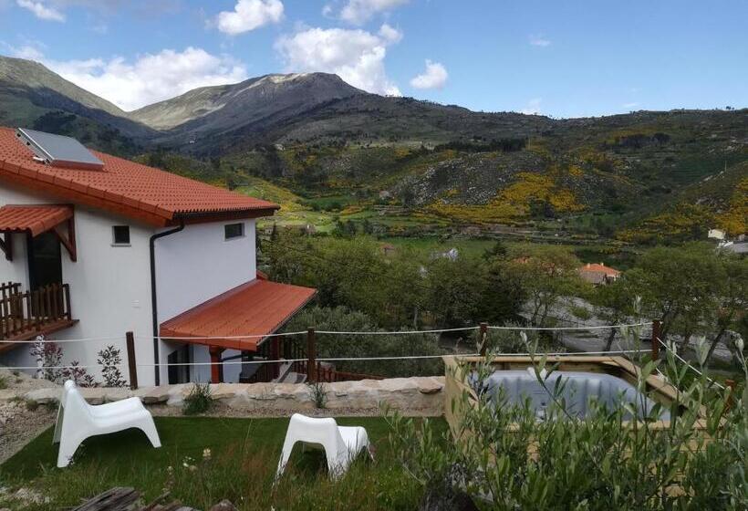 جناح مزود بجاكوزى, Unhais Valley   Country House