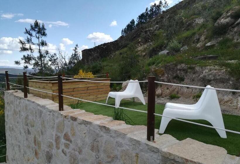 جناح مزود بجاكوزى, Unhais Valley   Country House