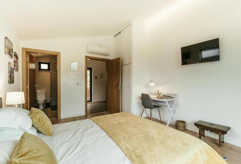 جناح مزود بجاكوزى, Unhais Valley   Country House