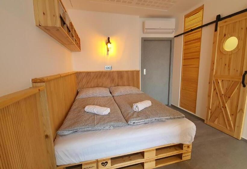 اتاق دوبلکس, Magic Apartment Centre Mezonet