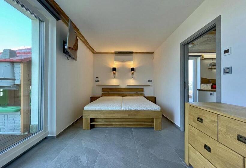 اتاق دوبلکس, Magic Apartment Centre Mezonet