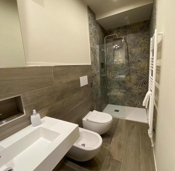 带阳台的豪华间, Mr Living Bed & Breakfast