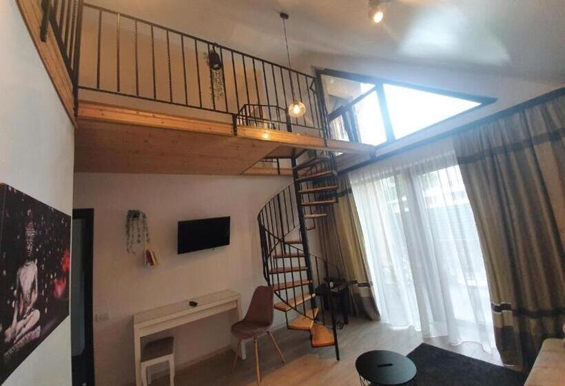 جناح عائلي, Pensiunea Relax