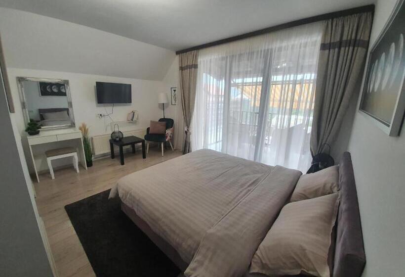 اتاق استاندارد با بالکن, Pensiunea Relax