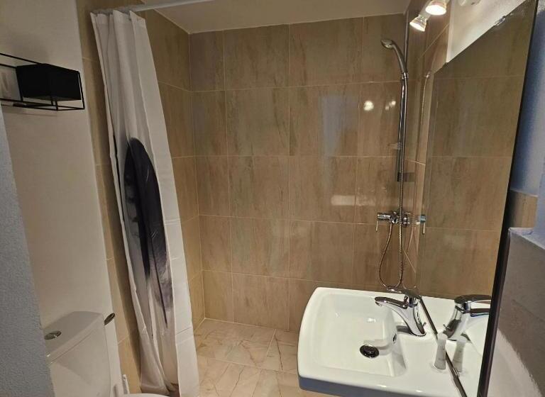 غرفة قياسية مطلّة علي الحديقة, Pensiunea Relax