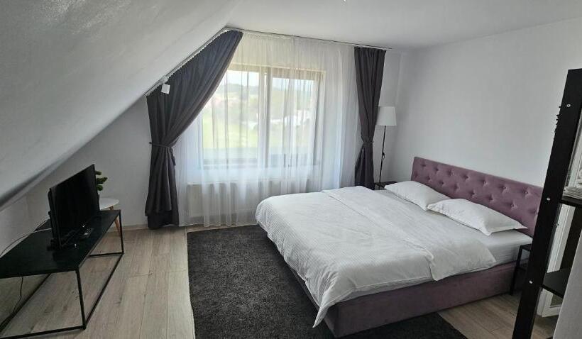 غرفة قياسية مطلّة علي الحديقة, Pensiunea Relax