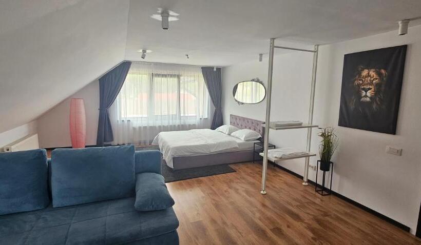 جناح عائلي, Pensiunea Relax