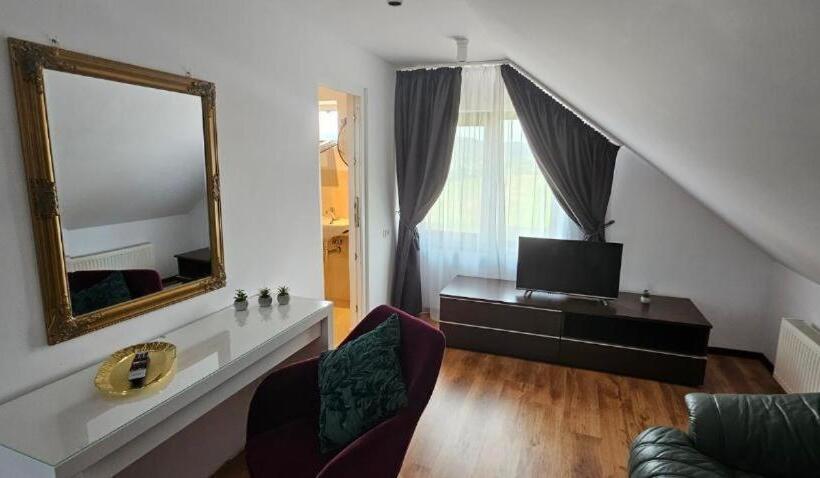 ‫فيلا غرفة نوم واحدة, Pensiunea Relax