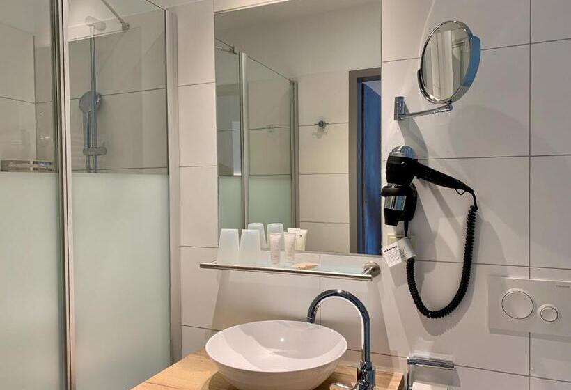 חדר דלוקס עם מרפסת, Villa Frieden Hotel & Seminarhaus