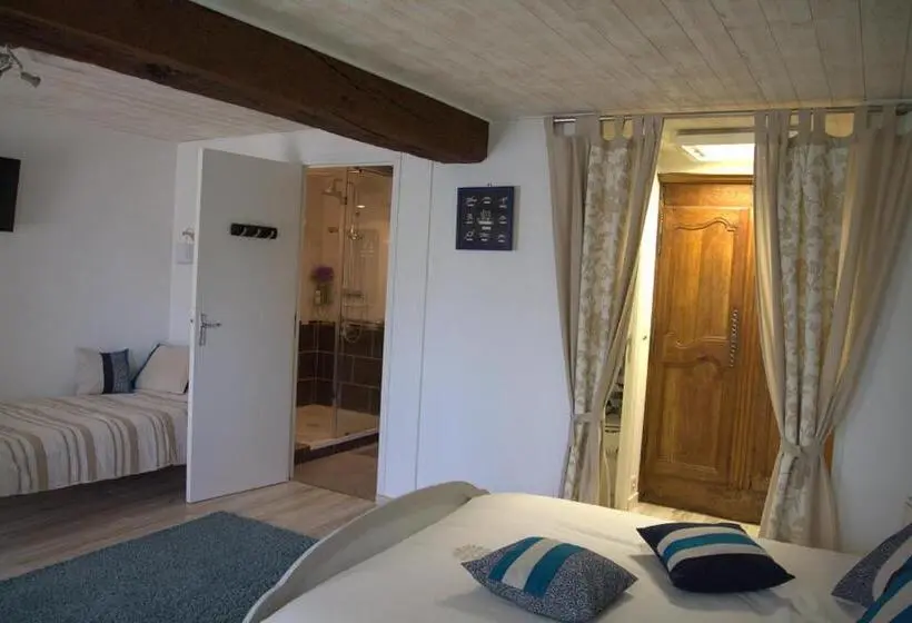 スイート（家族用）, Chambre D Hote La Roussiere