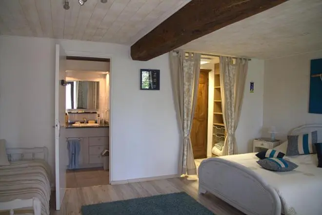 スイート（家族用）, Chambre D Hote La Roussiere