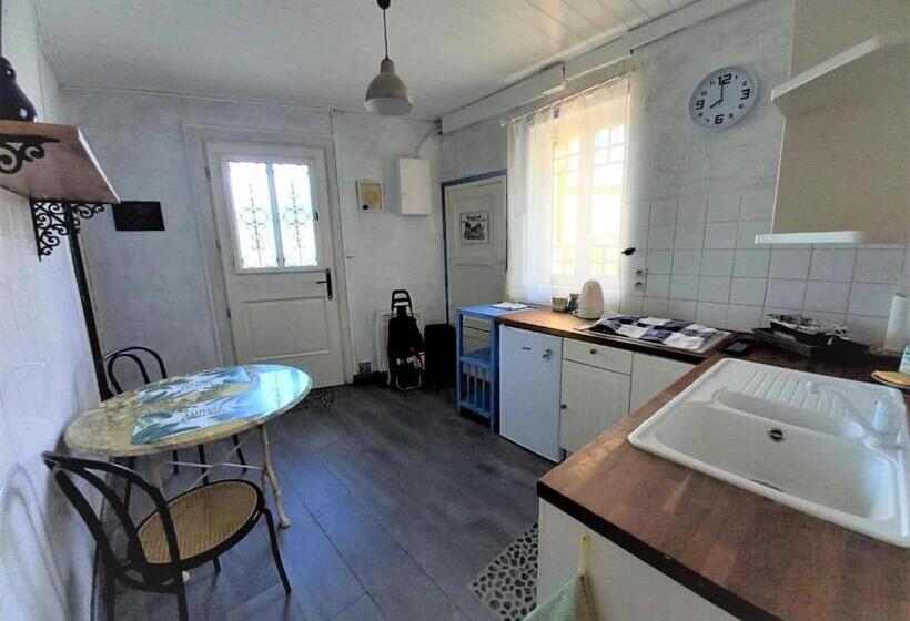 חדר סטודיו סטנדרד, Chez Chris