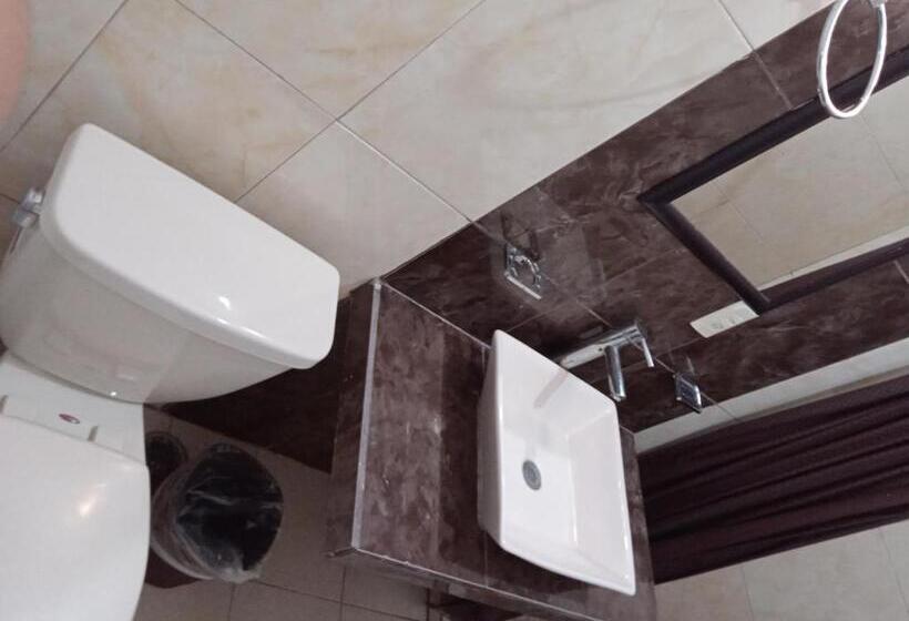 חדר סטנדרט, Kiko