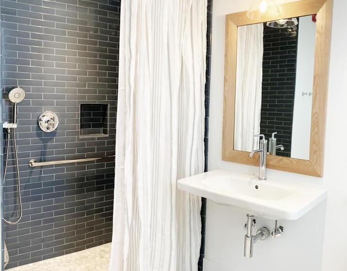 اتاق استاندارد برای معلولان, Best Bower