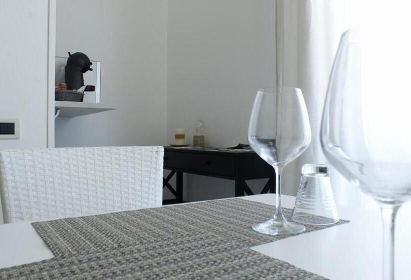 غرفة قياسية, Costeras