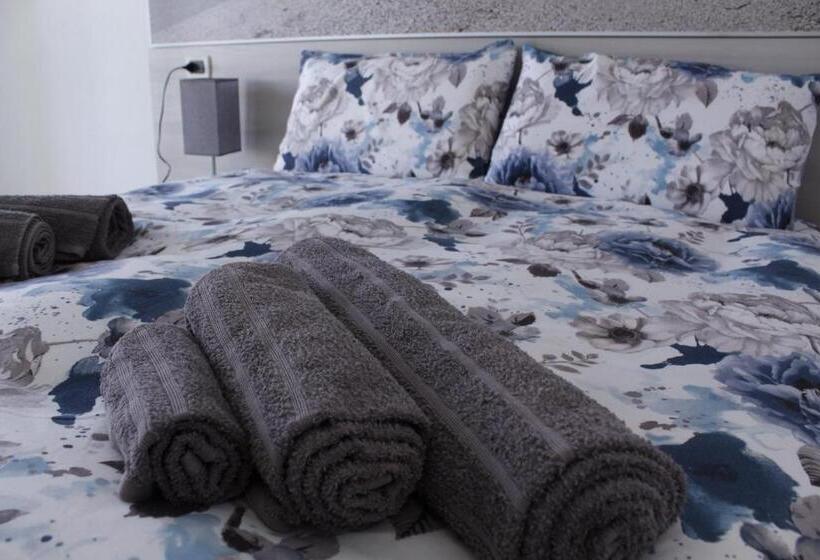 חדר סטנדרט, Costeras