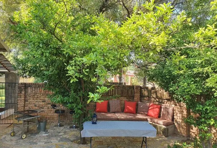 デラックスルーム, The Garden Inn Guesthouse