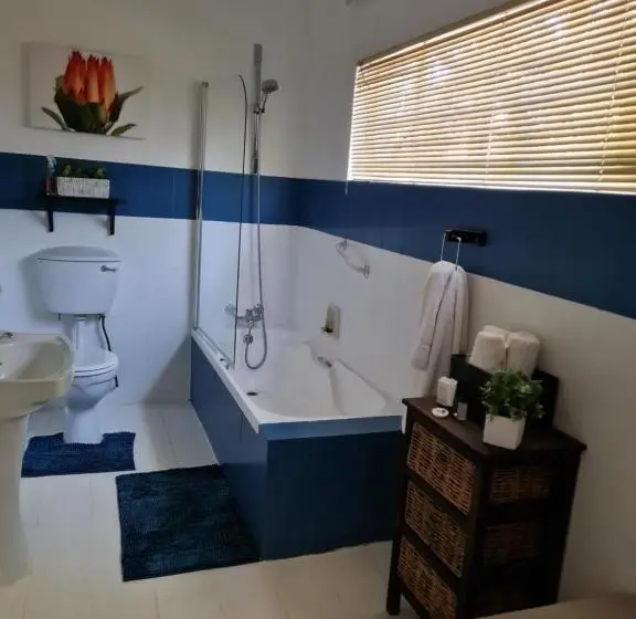 デラックスルーム, The Garden Inn Guesthouse