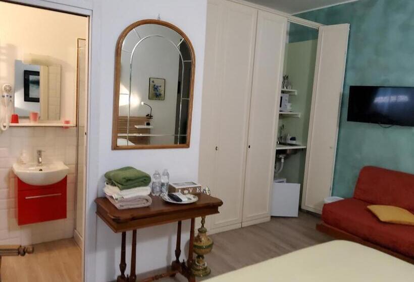 Номер Стандарт Трехместный, Annadia Sweet Home B&b