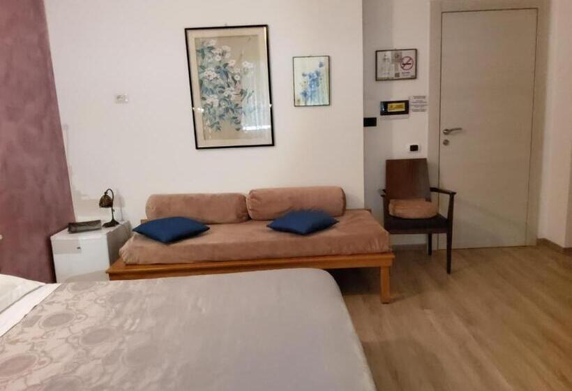 اتاق راحتی سه تخته, Annadia Sweet Home B&b