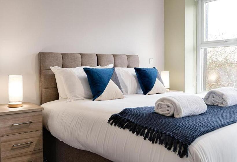 استودیو استاندارد با تخت کینگ, Copper House