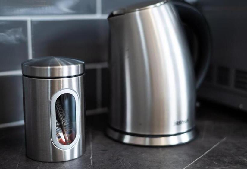 اتاق استاندارد, Copper House