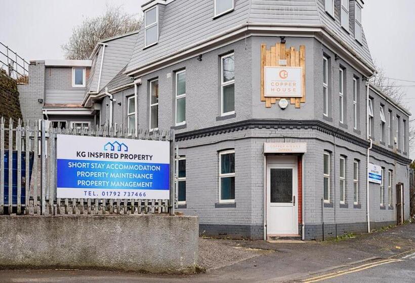 آپارتمان 1 خوابه همکف, Copper House