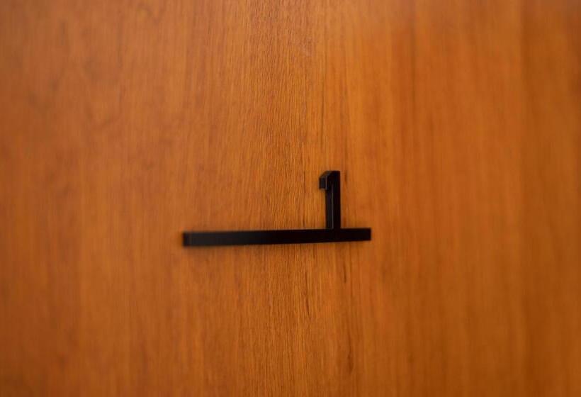 استودیوی استاندارد, Copper House