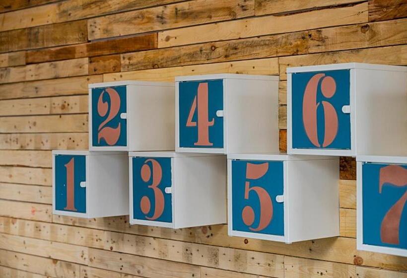 استودیوی استاندارد, Copper House