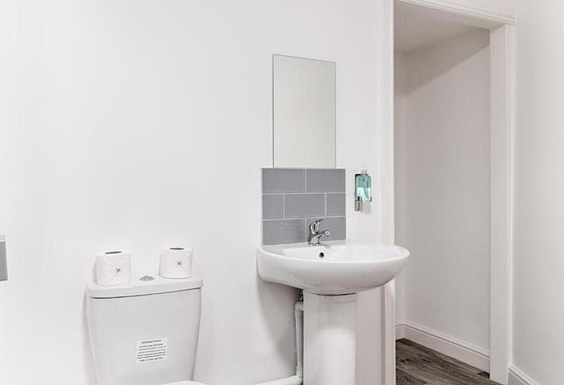 استودیو استاندارد با تخت کینگ, Copper House