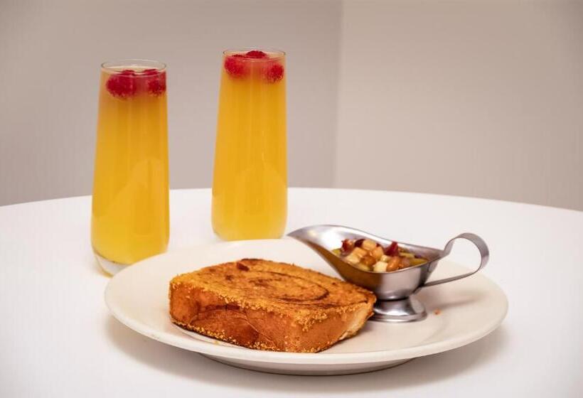 جناح سوبيريور, The Port Of Prescott Boutique