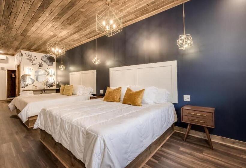 جناح سوبيريور, The Port Of Prescott Boutique