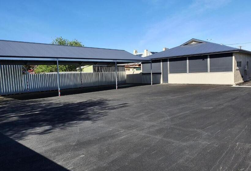 经济房, The Bend Abode