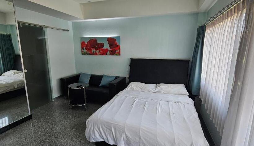Escritório Superior, Oasis Rentals, Diana Estate, Pattaya