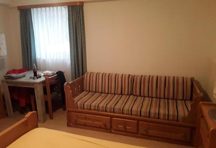 スタンダードトリプルルーム, Pension Waldeck Fleckl