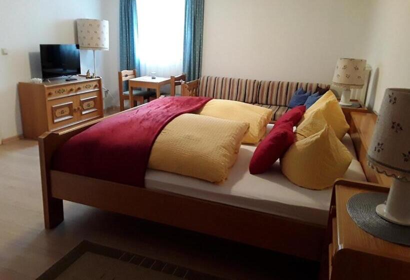 スタンダードトリプルルーム, Pension Waldeck Fleckl