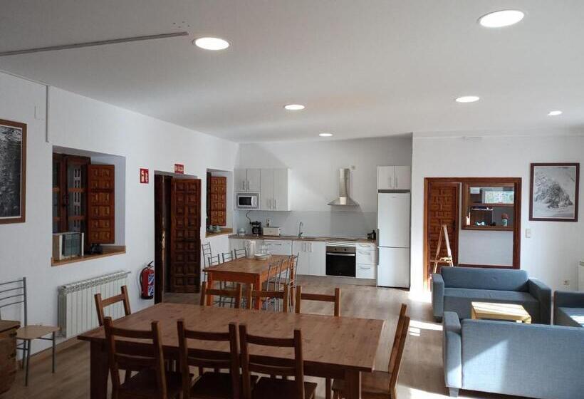 스탠다드 룸, Albergue Fresno De Cantespino   La Tormenta