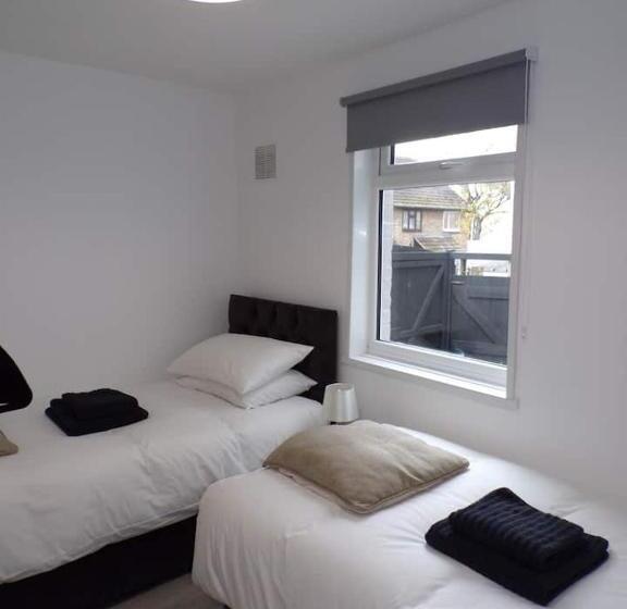 آپارتمان 2 خوابه, City Beach Airbnb Southend On Sea