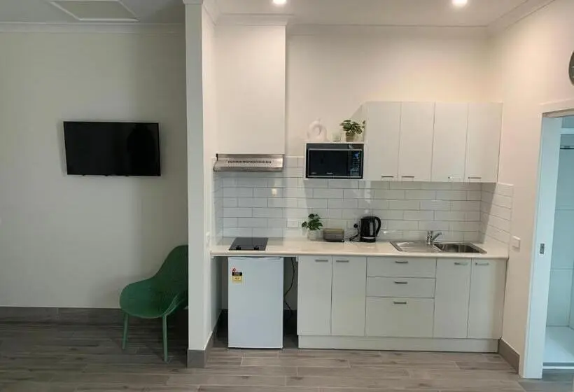 １階の１ベッドルームアパートメント, Bendigo High St Apartments With King Bed Courtyard Kitchen Refurbished 2022