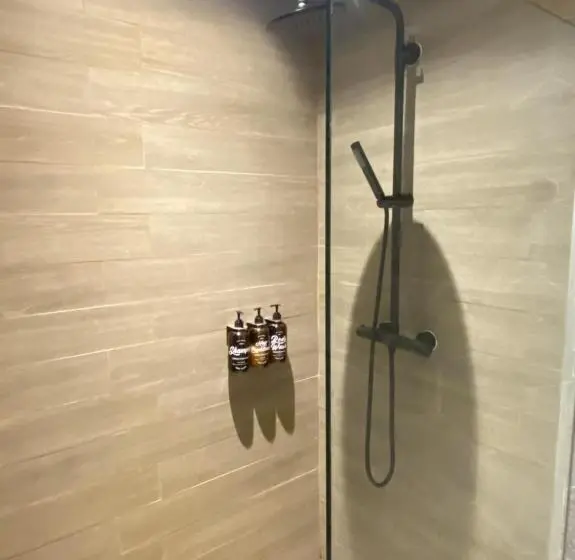 اتاق استاندارد, M2 Hotel Waterside