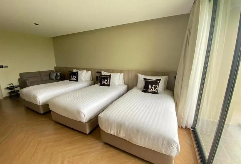 اتاق خانوادگی, M2 Hotel Waterside