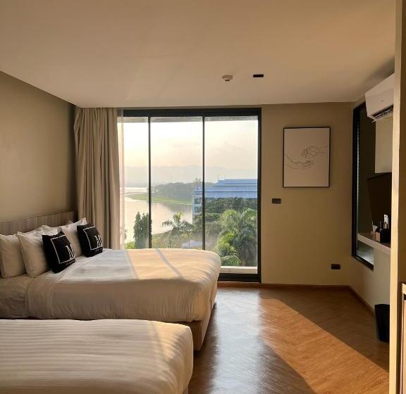 Семейный Номер, M2 Hotel Waterside