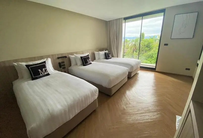 اتاق خانوادگی, M2 Hotel Waterside